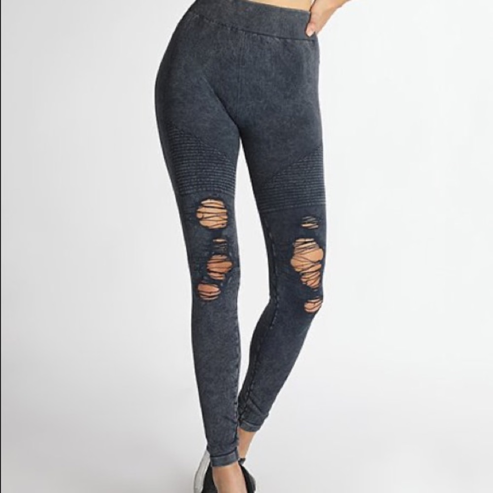 NikiBiki Distressed Leggings
